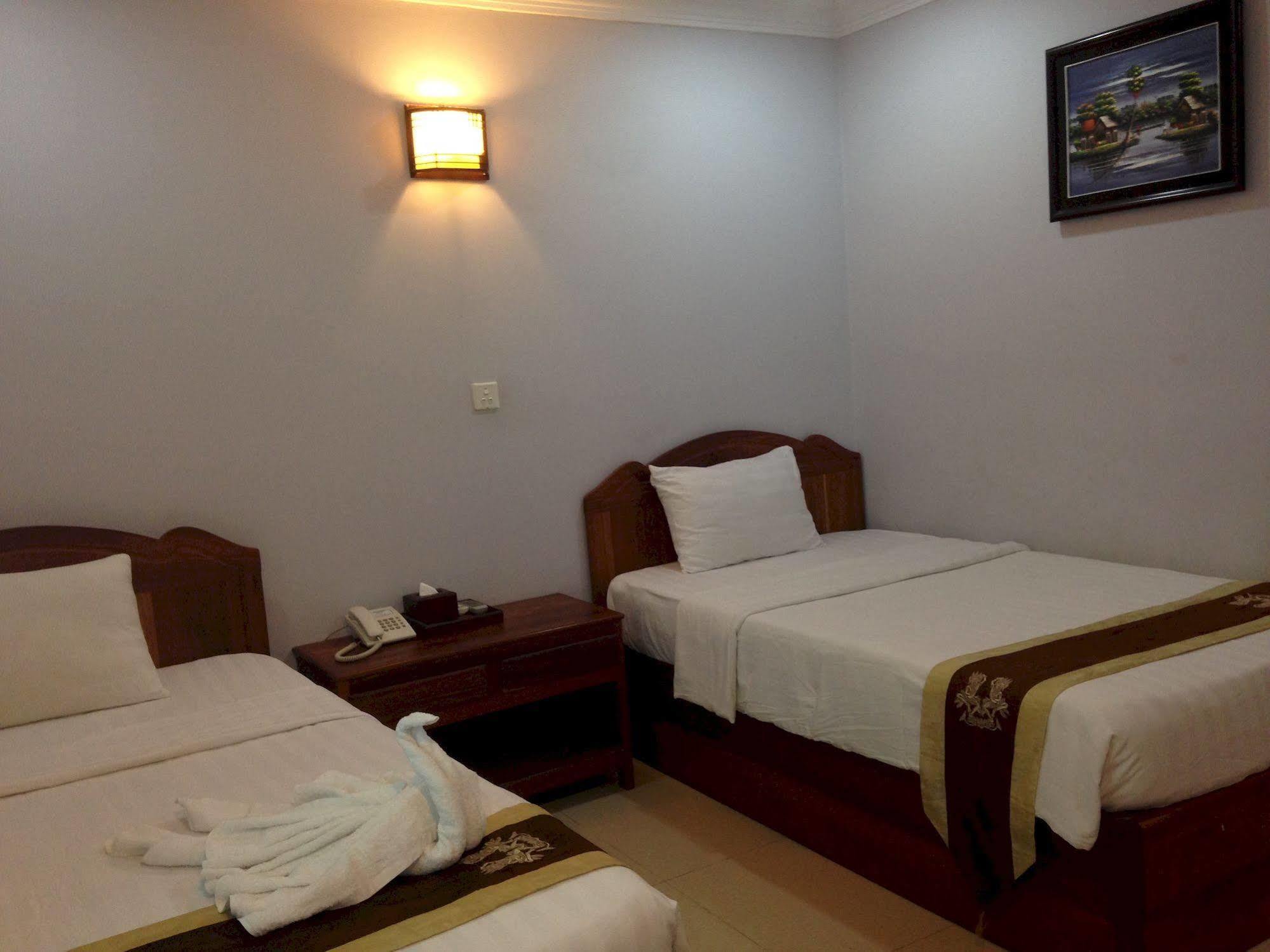 Wei Si Deng Hotel & Restaurant 金边 外观 照片