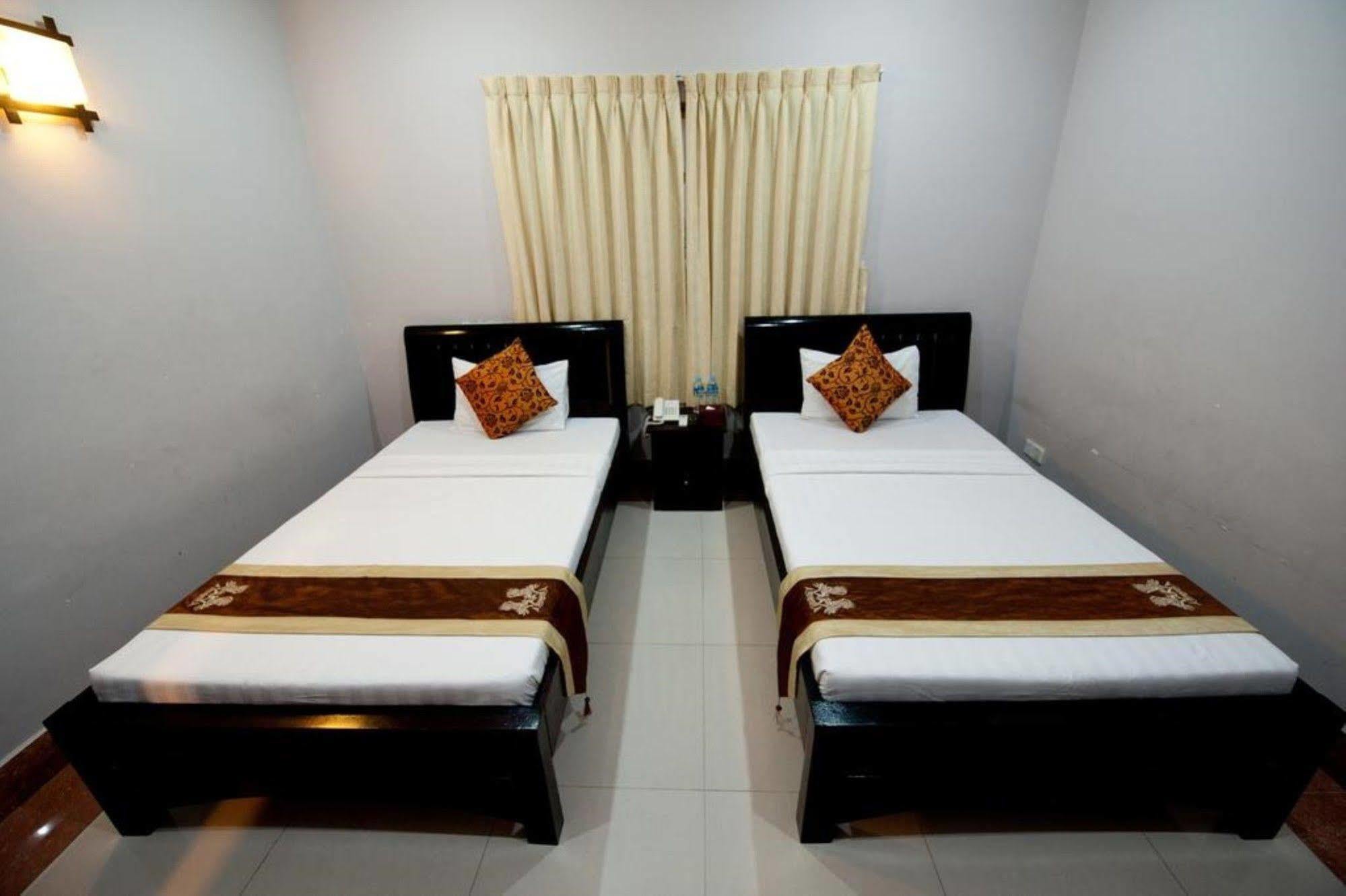 Wei Si Deng Hotel & Restaurant 金边 外观 照片
