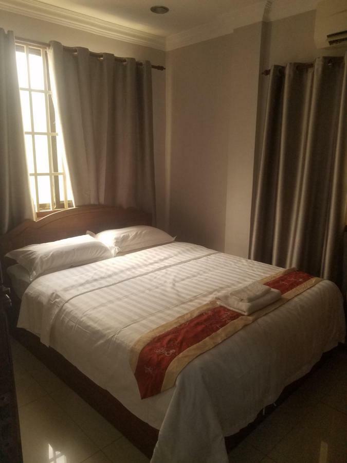 Wei Si Deng Hotel & Restaurant 金边 外观 照片